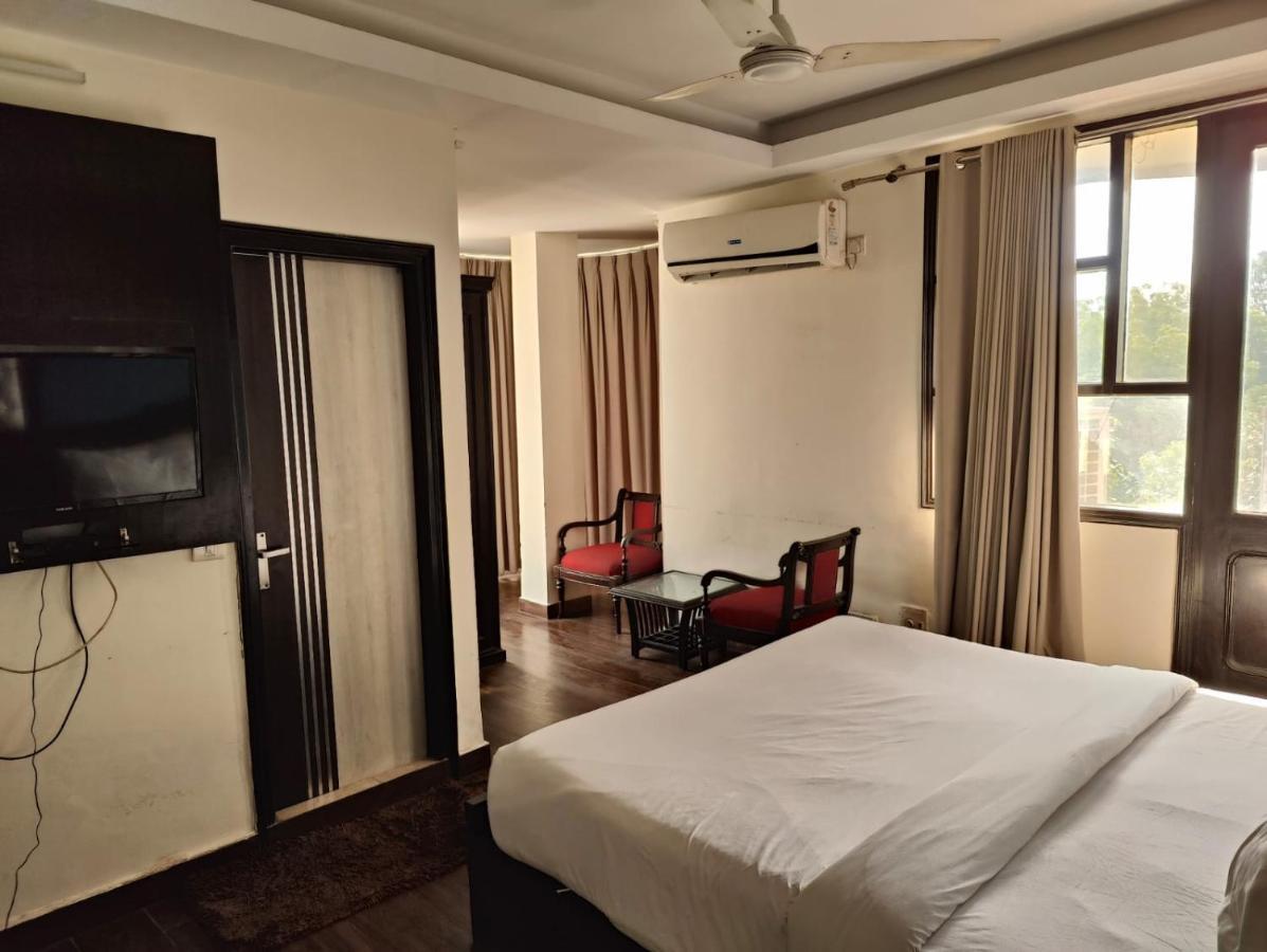 Bed & Breakfast The Sentinel Suites New Delhi