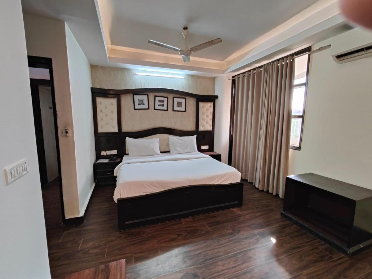 The Sentinel Suites Bed & Breakfast